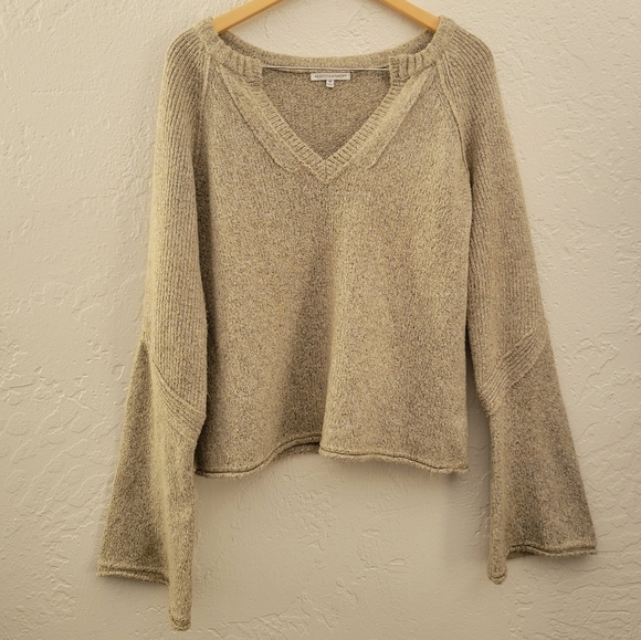 Rebecca Minkoff Bell Sleeve Sweater Medium - Picture 1 of 6